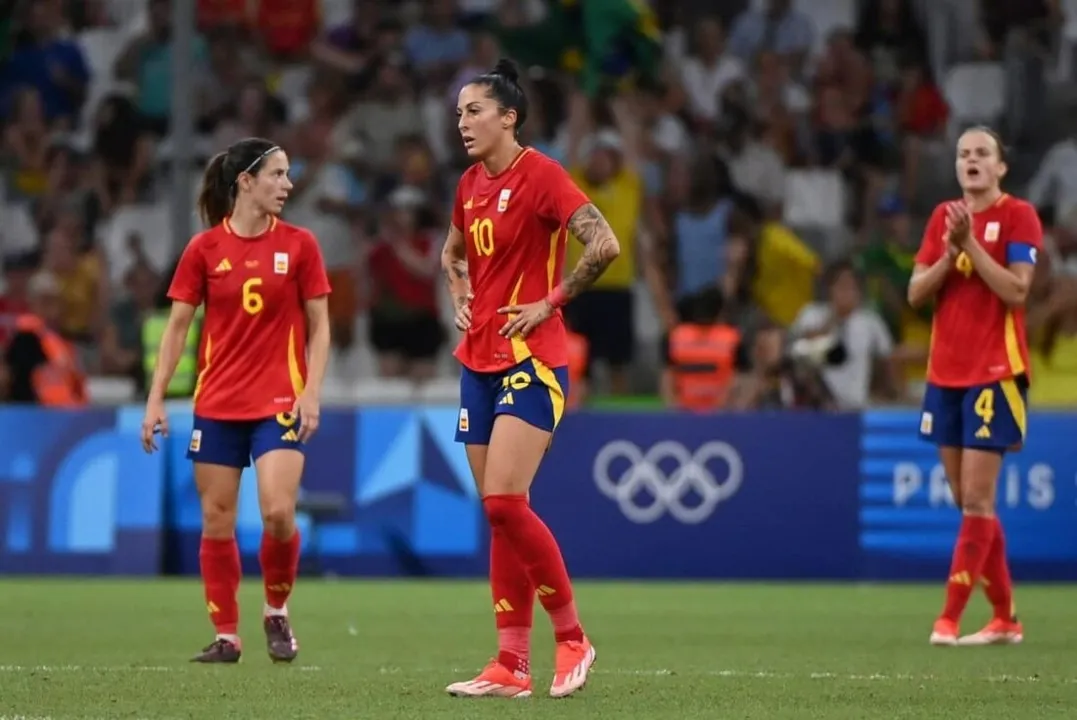 Jogadoras da Espanha durante duelo