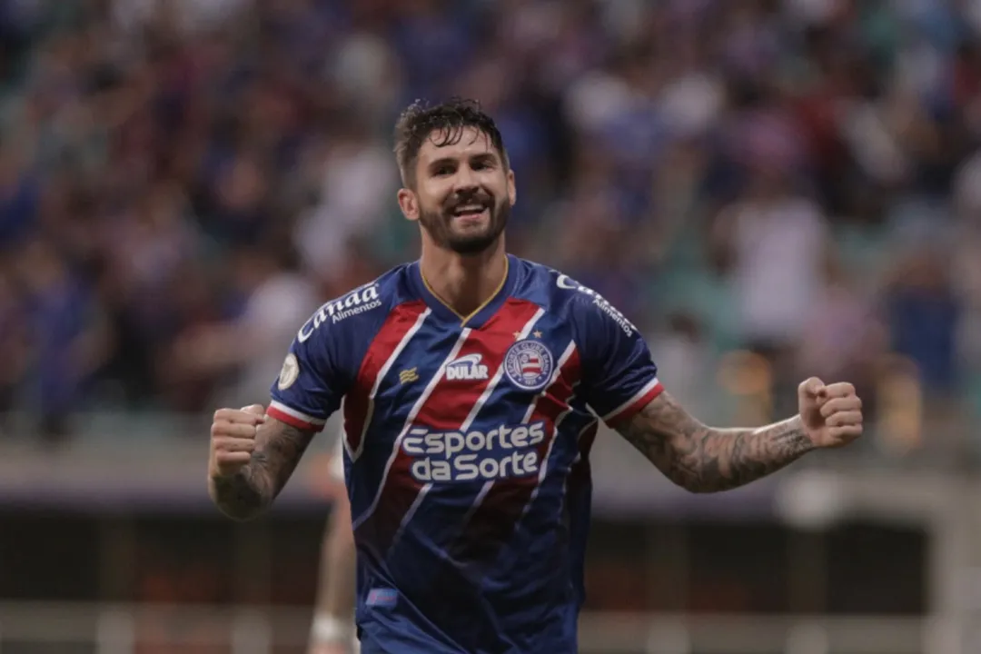 Everaldo celebra primeiro gol do Bahia sobre o Atlético-MG