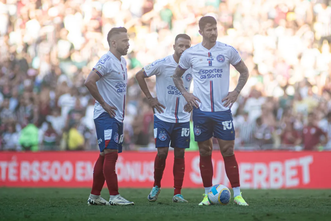 Everton Ribeiro durante a partida contra o Fluminense