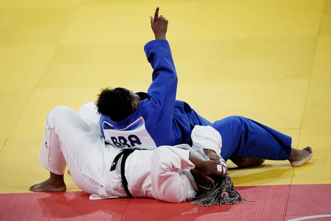 Bia Souza vence e vai à final