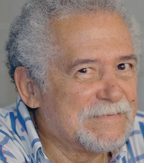 Poeta e músico José Carlos Capinam