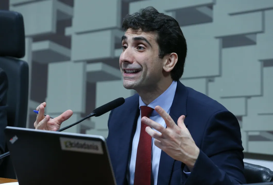 Galípolo vem endurecendo o tom contra a instituição financeira