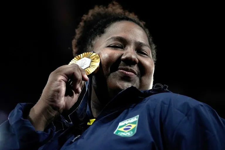 Beatriz Souza conquistou o primeiro ouro do Brasil, na categoria +78kg do judô