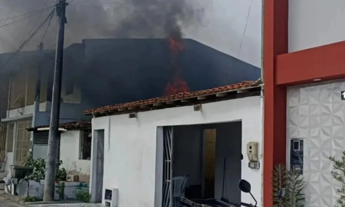 Alguns moradores passaram mal com a fumaça formada