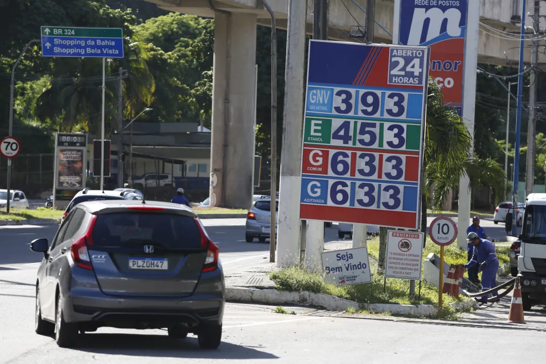 Imagem ilustrativa da imagem IPCA de julho sobe puxado pela alta da gasolina e passagens aéreas