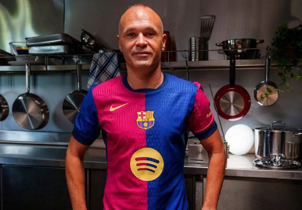 Iniesta com a camisa do Barcelona