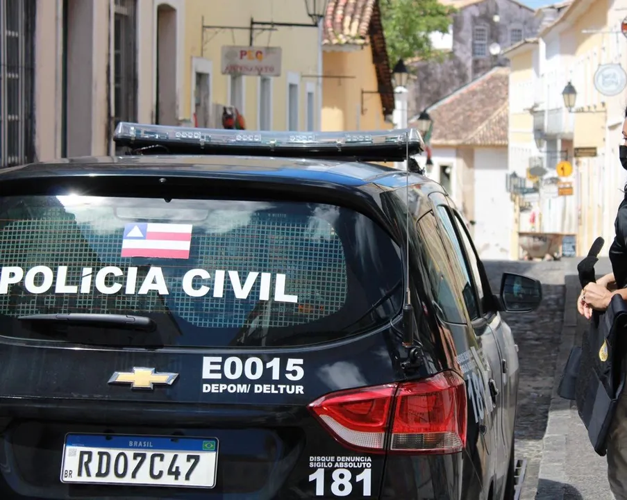 Ação da polícia no Centro Histórico de Salvador (ilustração)