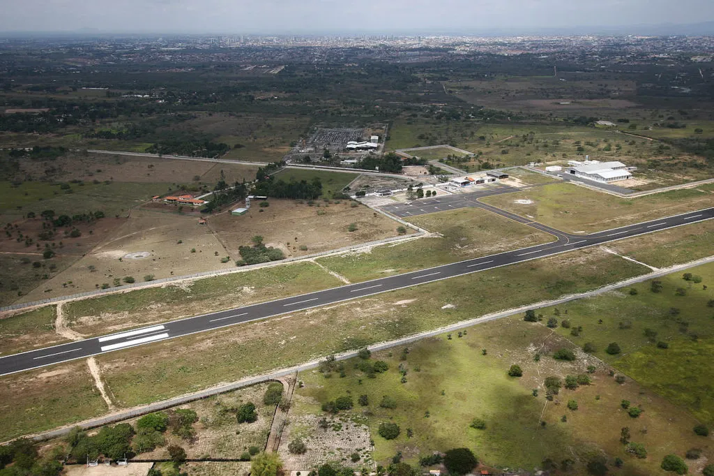 Intenção do governo Jerônimo é que o aeroporto de Feira de Santana fique apto a operar comercialmente, com aeronaves maiores