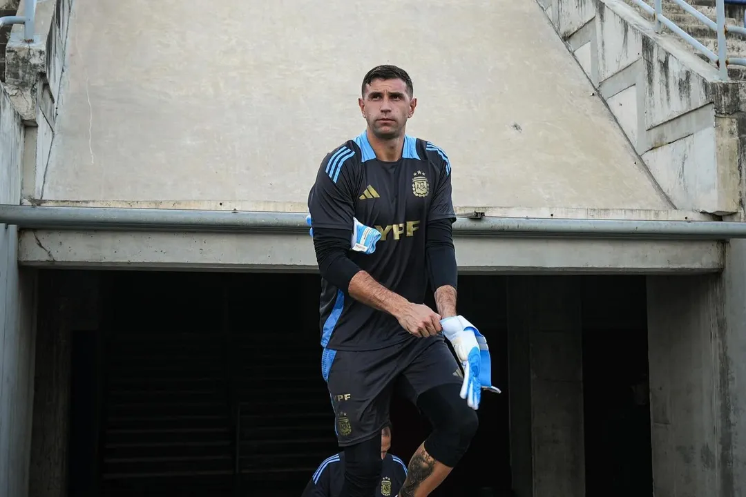 Dibu Martínez, goleiro do Aston Villa e da seleção argentina