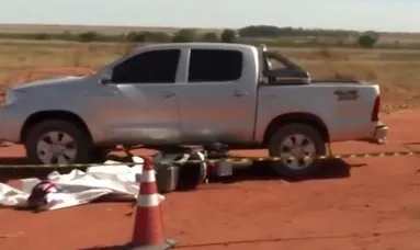 Imagem ilustrativa da imagem Jovem morre após motocicleta bater em carro e ser arrastada na Bahia