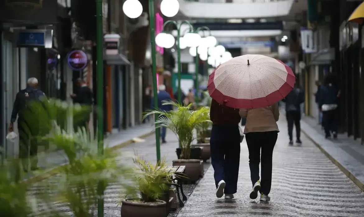 La Niña provoca chuva no Nordeste do Brasil, e gera seca na Região Sul, em boa parte do Centro-Oeste e no Sudeste