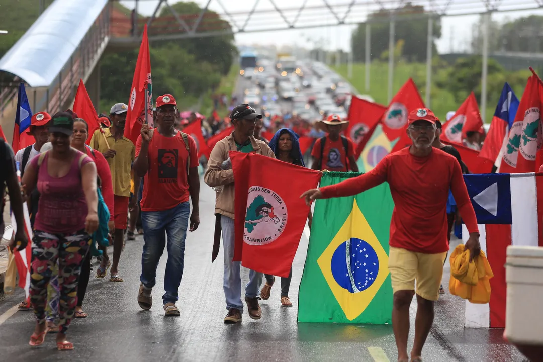 Integrantes do Movimento dos Trabalhadores Rurais Sem Terra (MST)