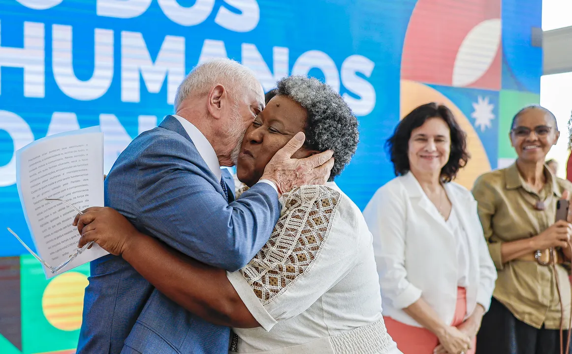 Lula na posse da ministra Macaé Evaristo