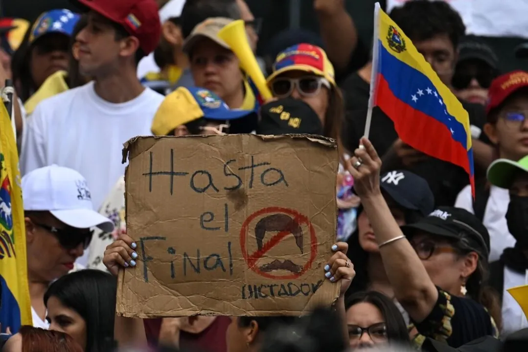 Protestos contra a reeleição de Nicolas Maduro na Venezuela