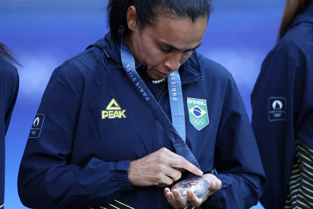 Marta possui três medalhas de prata