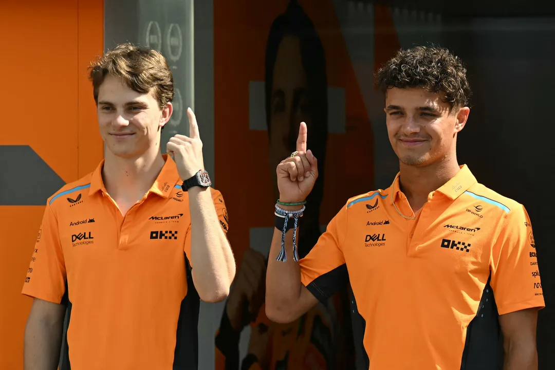 Lando Norris e Oscar Piastri, pilotos da McLaren