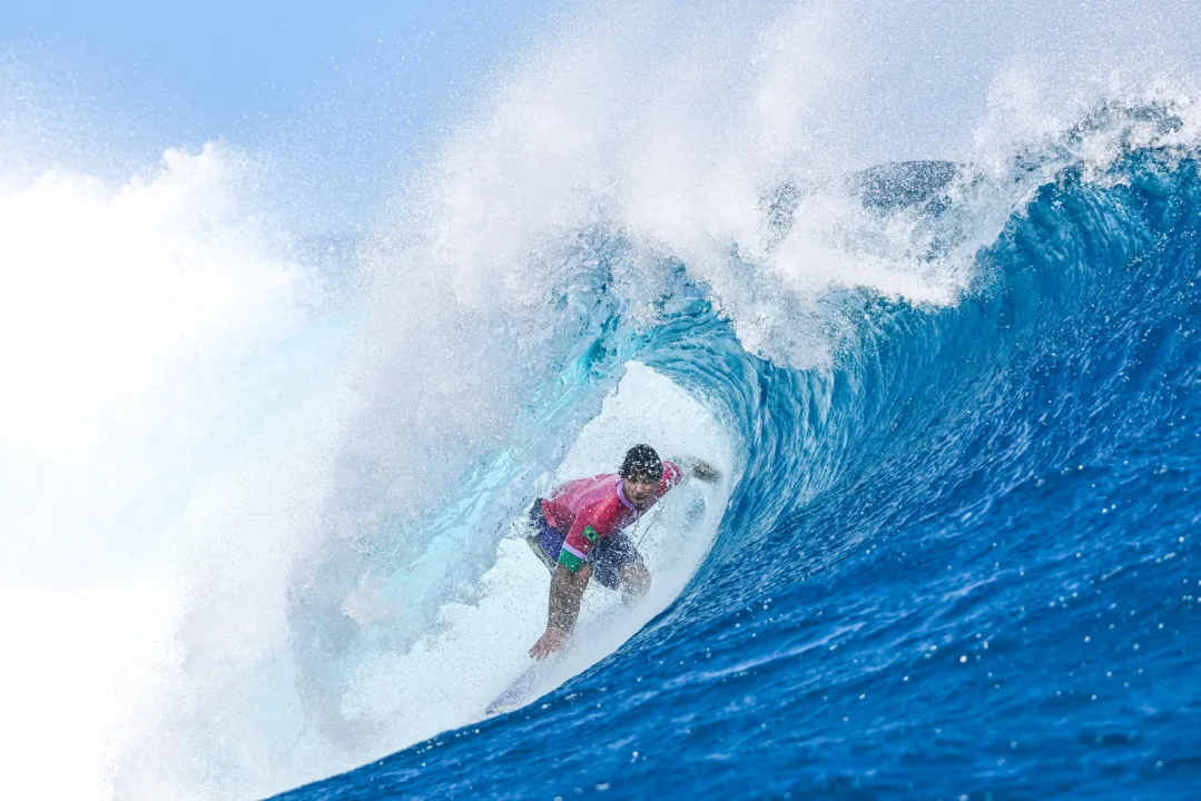 Imagem ilustrativa da imagem Medina e Tati avançam às semis do surf; Chianca e Luana são eliminados