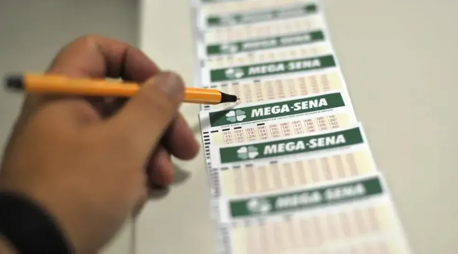 A aposta mínima da Mega-Sena custa R$ 5