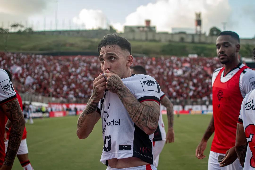 Gustavo Mosquito comemora seu primeiro gol pelo Leão da Barra