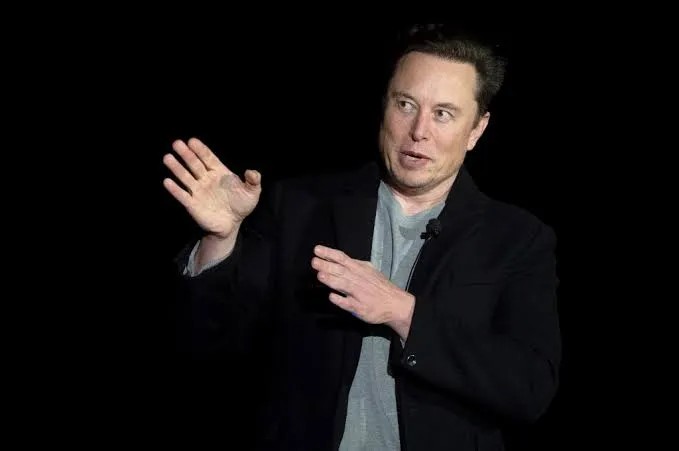 Elon Musk ataca Moraes novamente