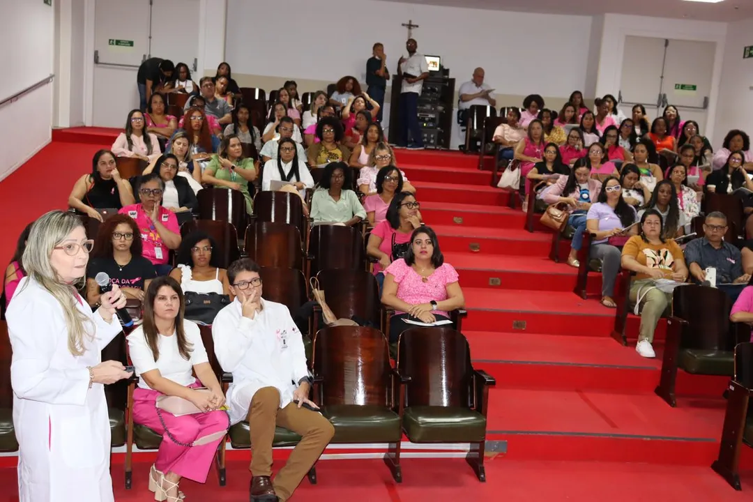 Médicos realizaram palestras no evento