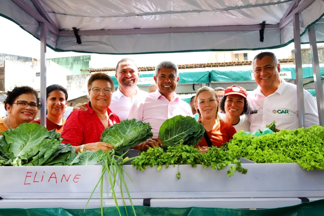 Foram entregues a reforma do Mercado Municipal com 51 boxes e 60 barracas de feira livre