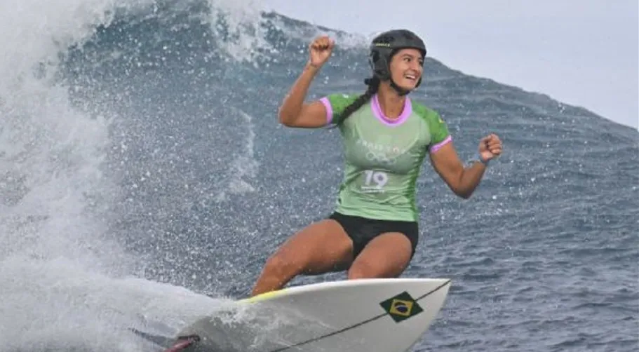 Imagem ilustrativa da imagem Oitavas de final do surfe feminino são adiadas; saiba motivo