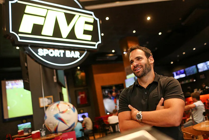 Leopoldo Leão, administrador do Five Sport Bar