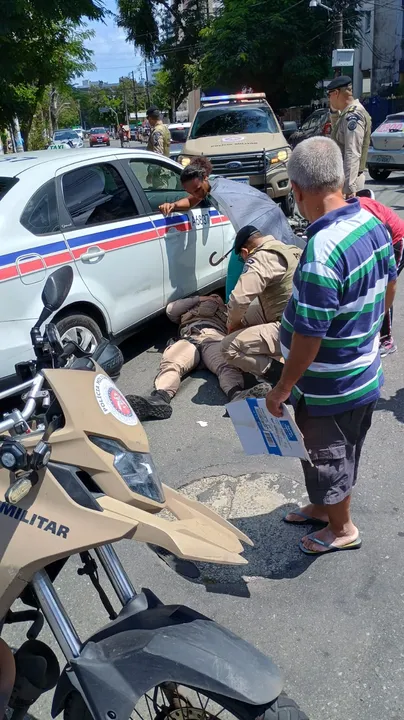 Imagem ilustrativa da imagem PM sofre acidente de moto em perseguição a motociclista em Salvador