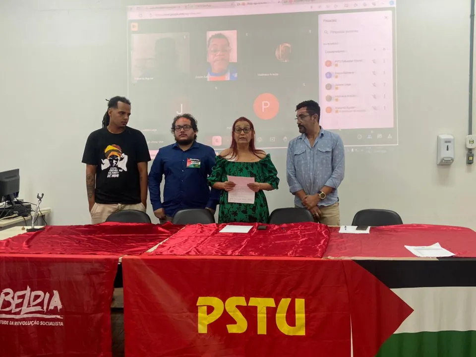 Victor Marinho (segundo, a partir da esquerda) foi confirmado como candidato do PSTU