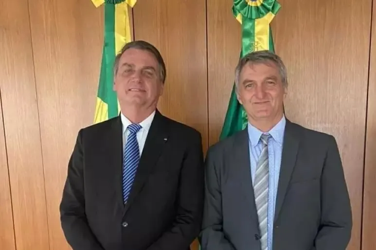 Bolsonaro (PL) e Renato Bolsonaro (dir.)