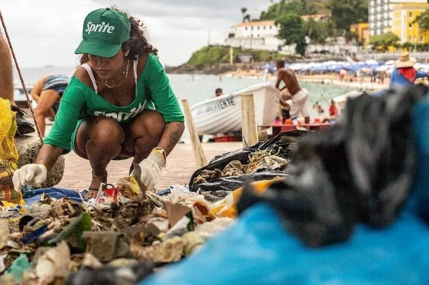 Instituto Maré Global, a Fundação Aleixo, a Cooperativa Camapet e a Empresa de Limpeza Urbana de Salvador (Limpurb) também estarão presentes na ação