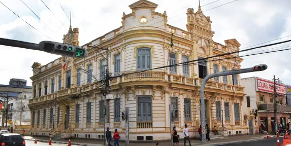 Segundo o Ministério Público do Trabalho na Bahia, funcionários da prefeitura foram coagidos a votar em um determinado candidato a governador em 2022