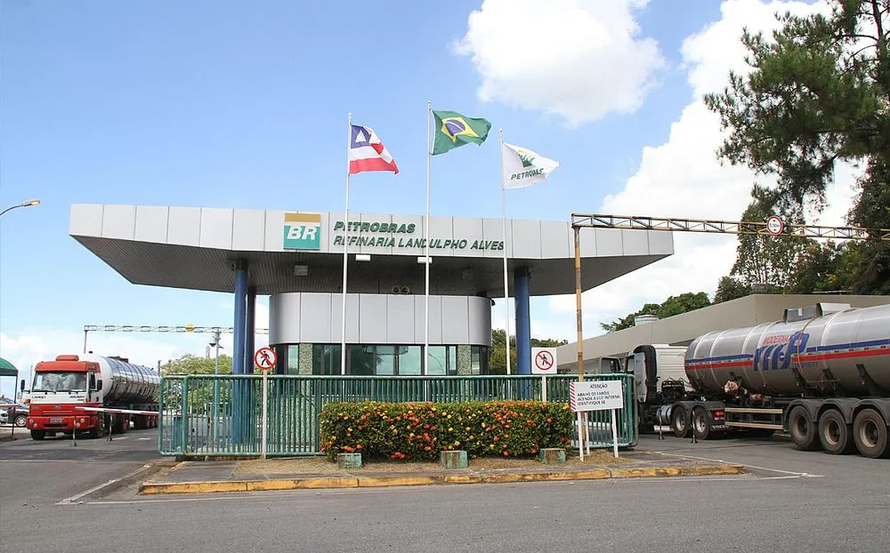 Refinaria Mataripe reduziu sensivelmente a produção de gás e óleo diesel depois da privatização
