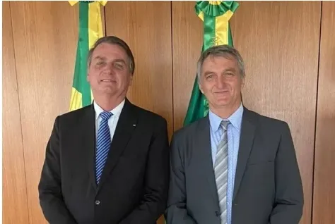 Propostas do irmão de Bolsonaro e candidado do PL se aproximam de Lula