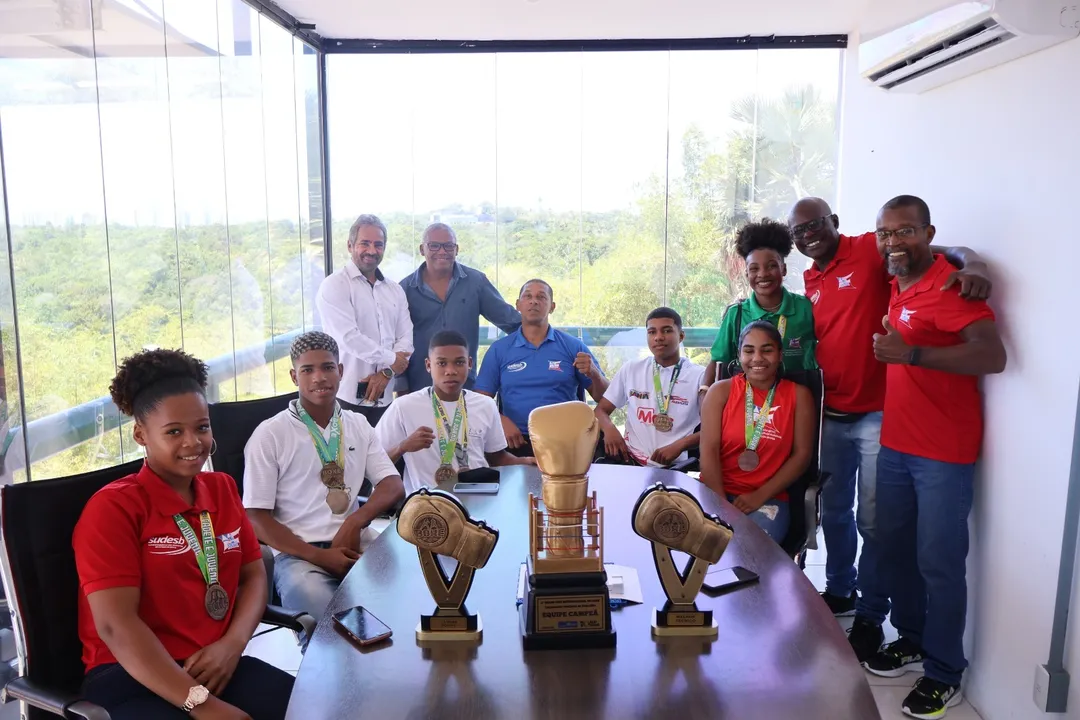 Medalhistas baianos do boxe visitam a Sudesb para agradecer apoio no Campeonato Brasileiro de Boxe Cadete e Juvenil 2024