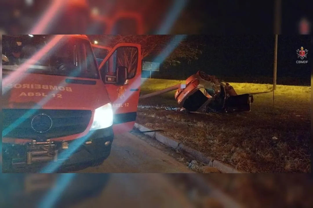 O carro capotou diversas vezes, antes de colidir, segundo a PCDF