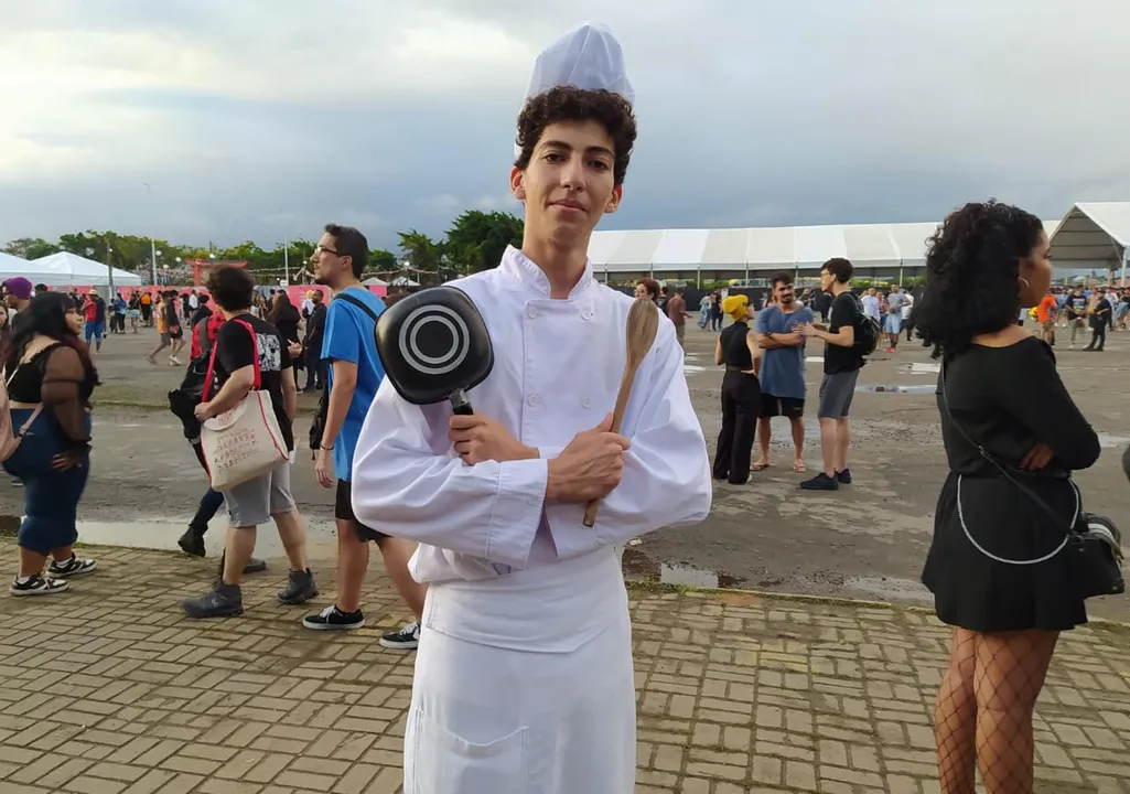 O jovem Yan Marks, de 16 anos, se destacou no segundo dia da 16ª Bon Odori