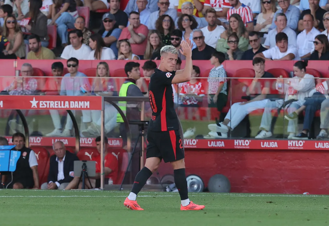 Dani Olmo em partida contra o Girona