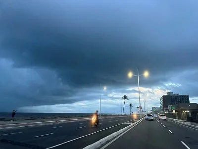 Durante o dia o tempo deve ficar um pouco abafado