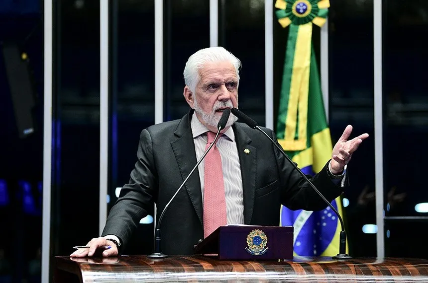 Wagner vai se afastar da liderança do governo no Senado