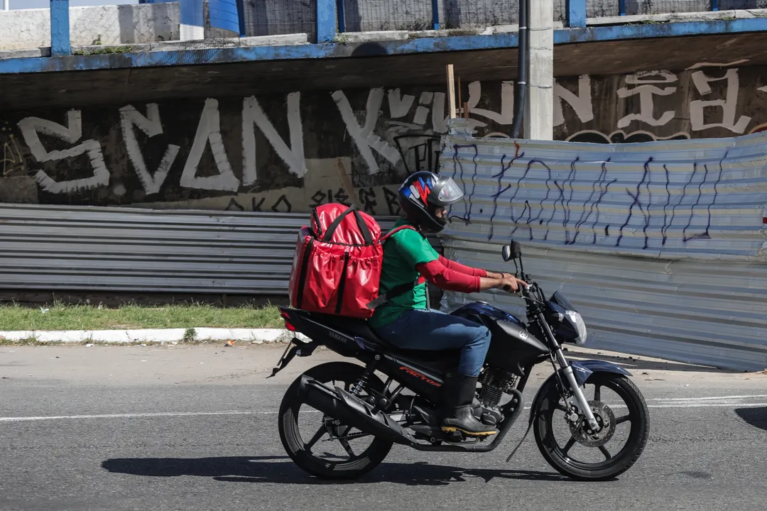 Motoristas apontam que custos são cada vez mais altos, o que exige mais horas de um trabalho extenuante