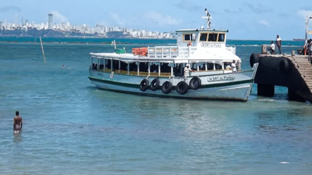 Travessia Salvador-Mar Grande  tem  embarque imediato