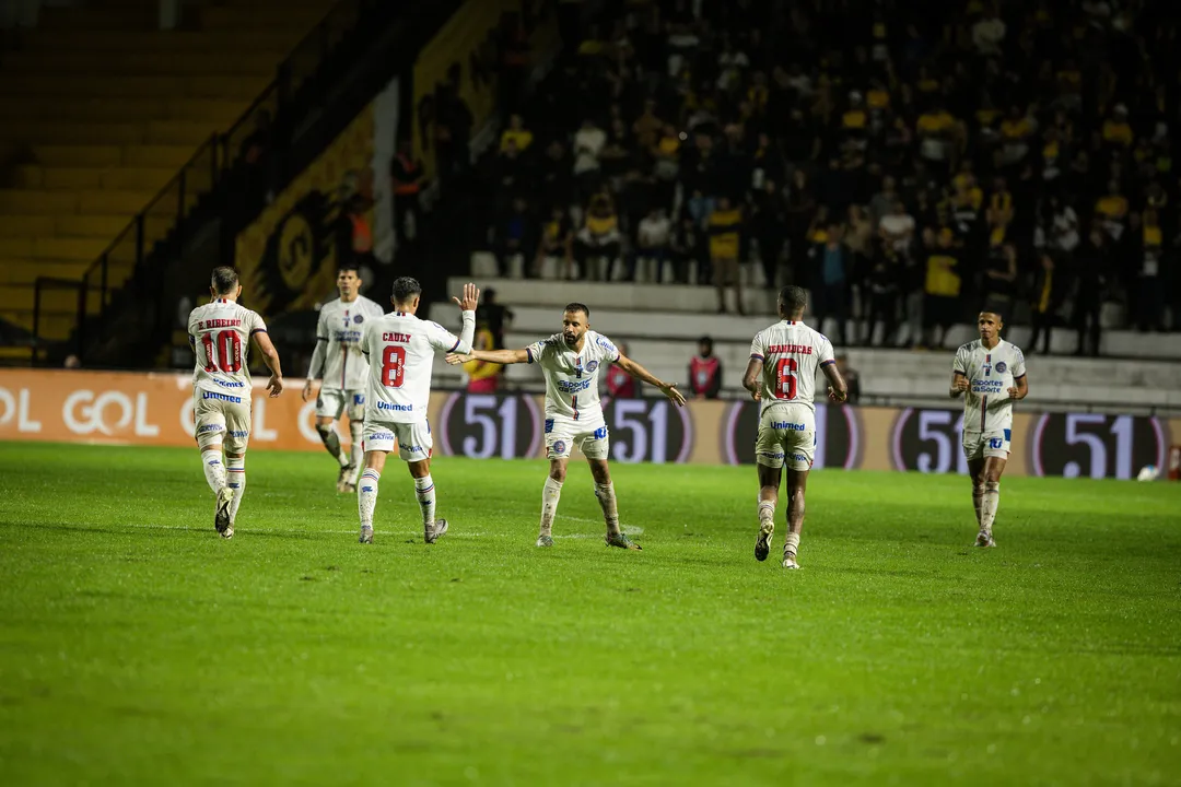 Criciúma e Bahia se enfrentaram no 1º turno do Campeonato Brasileiro