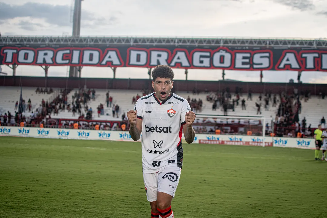 Filipe Machado é um dos pendurados com dois cartões amarelos do Vitória