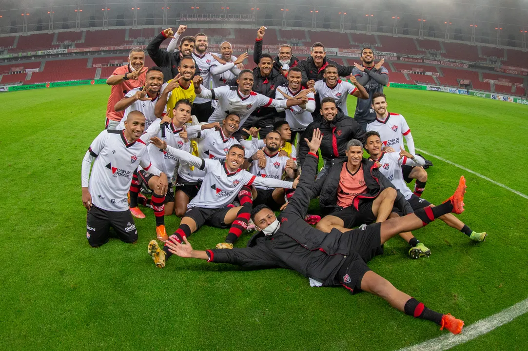 Jogadores do Vitória comemorando