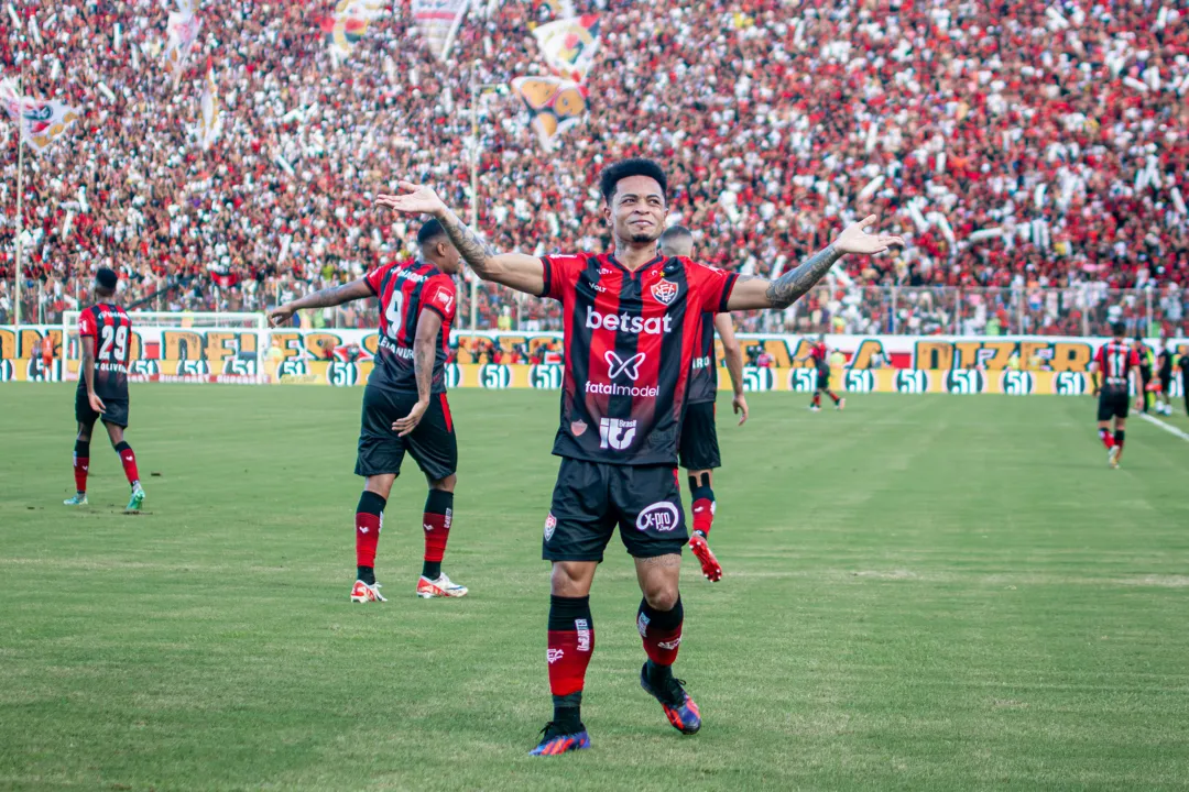 Matheusinho é um dos principais jogadores do Vitória na temporada 2024