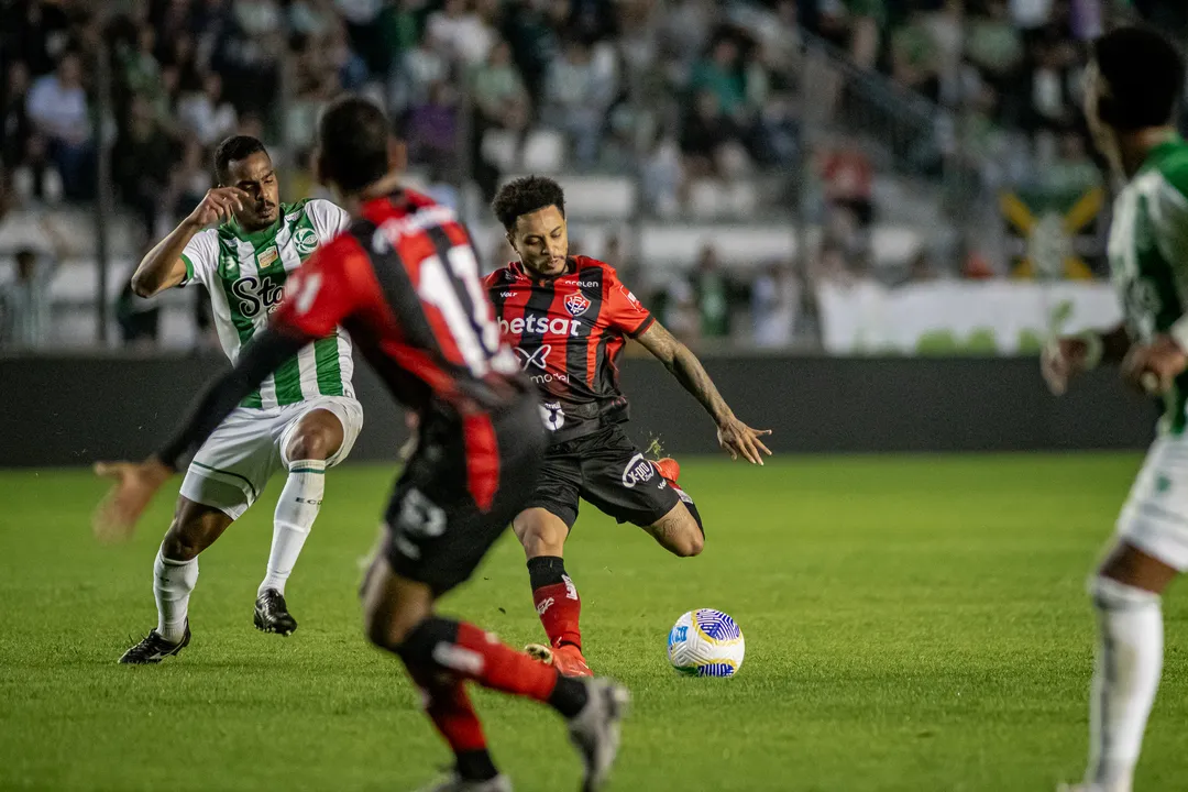 Duelo entre Vitória x Juventude pela 8ª rodada