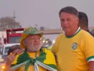 Mensagem exibida na bandeira teria deixado o ex-presidente irritado