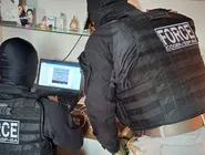 O suspeito foi encontrado pela polícia com o facão utilizado no crime